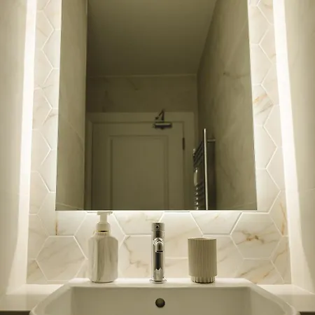 The Old Schoolhouse - Castle View Apartman