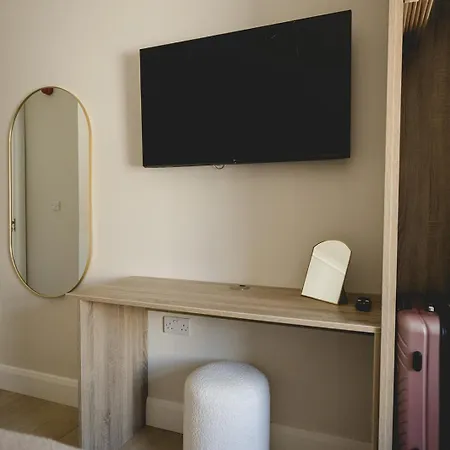 The Old Schoolhouse - Castle View Donegal Town