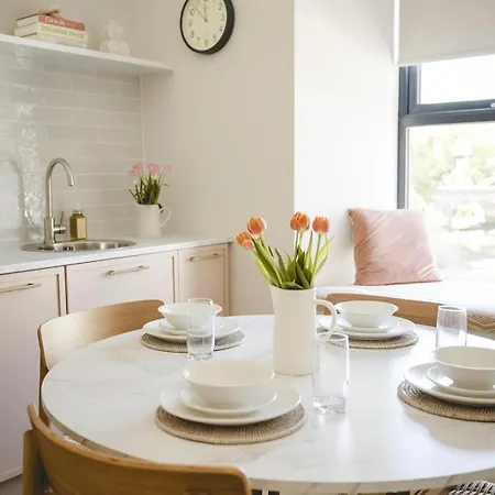 The Old Schoolhouse - Castle View Apartman *