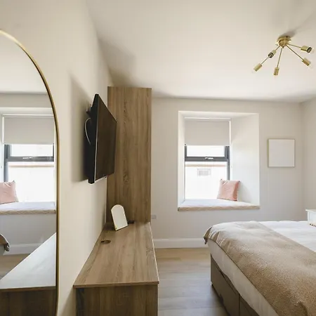 The Old Schoolhouse - Castle View Donegal Town