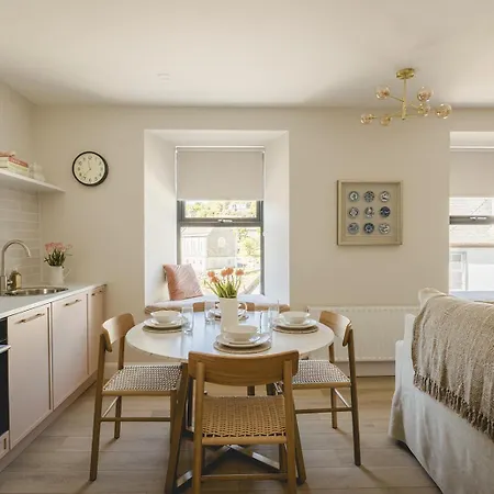 Apartman The Old Schoolhouse - Castle View *