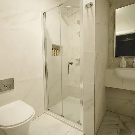 The Old Schoolhouse - Castle View Donegal Town