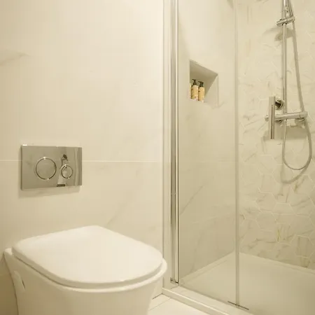 The Old Schoolhouse - Castle View Donegal Town