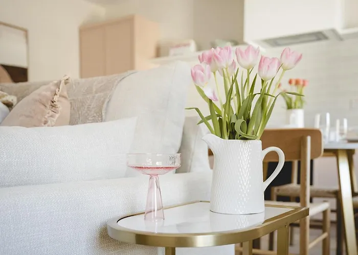 The Old Schoolhouse - Castle View