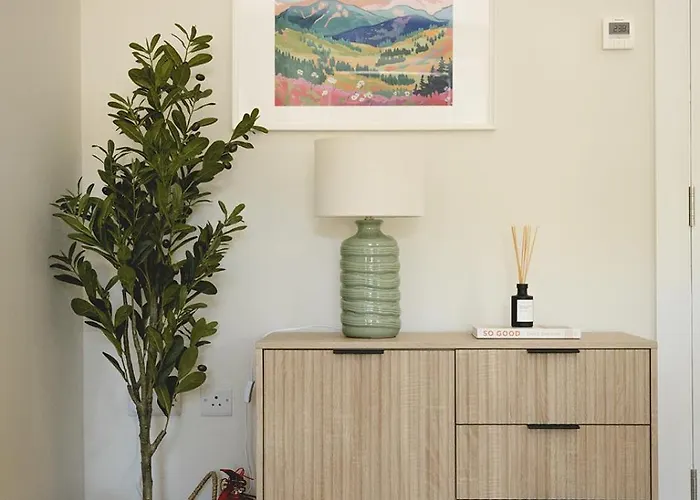 The Old Schoolhouse - Castle View *