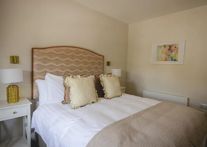 The Old Schoolhouse - Castle View *