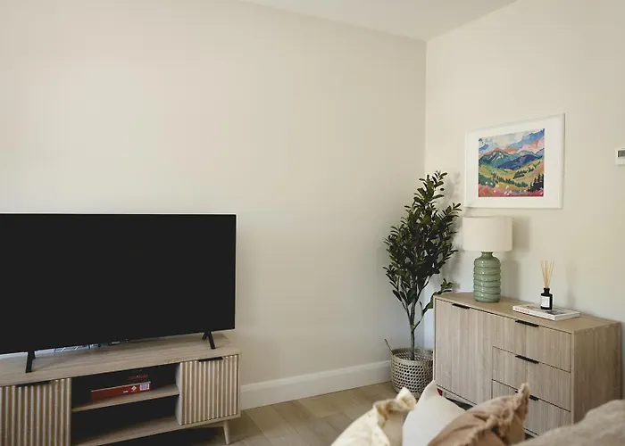 The Old Schoolhouse - Castle View *